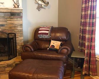 Dahlonega By Montaluce Winery / Enhanced Cleaning / Self Check-In /Wifi/Roku Tv - Dahlonega - Soggiorno