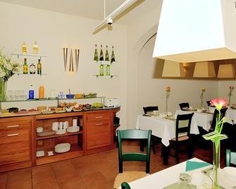 Hotel Es Mercadal - Ес Меркадаль - Ресторан