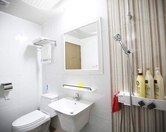 Flora Hostelpension - Yeosu - Edificio