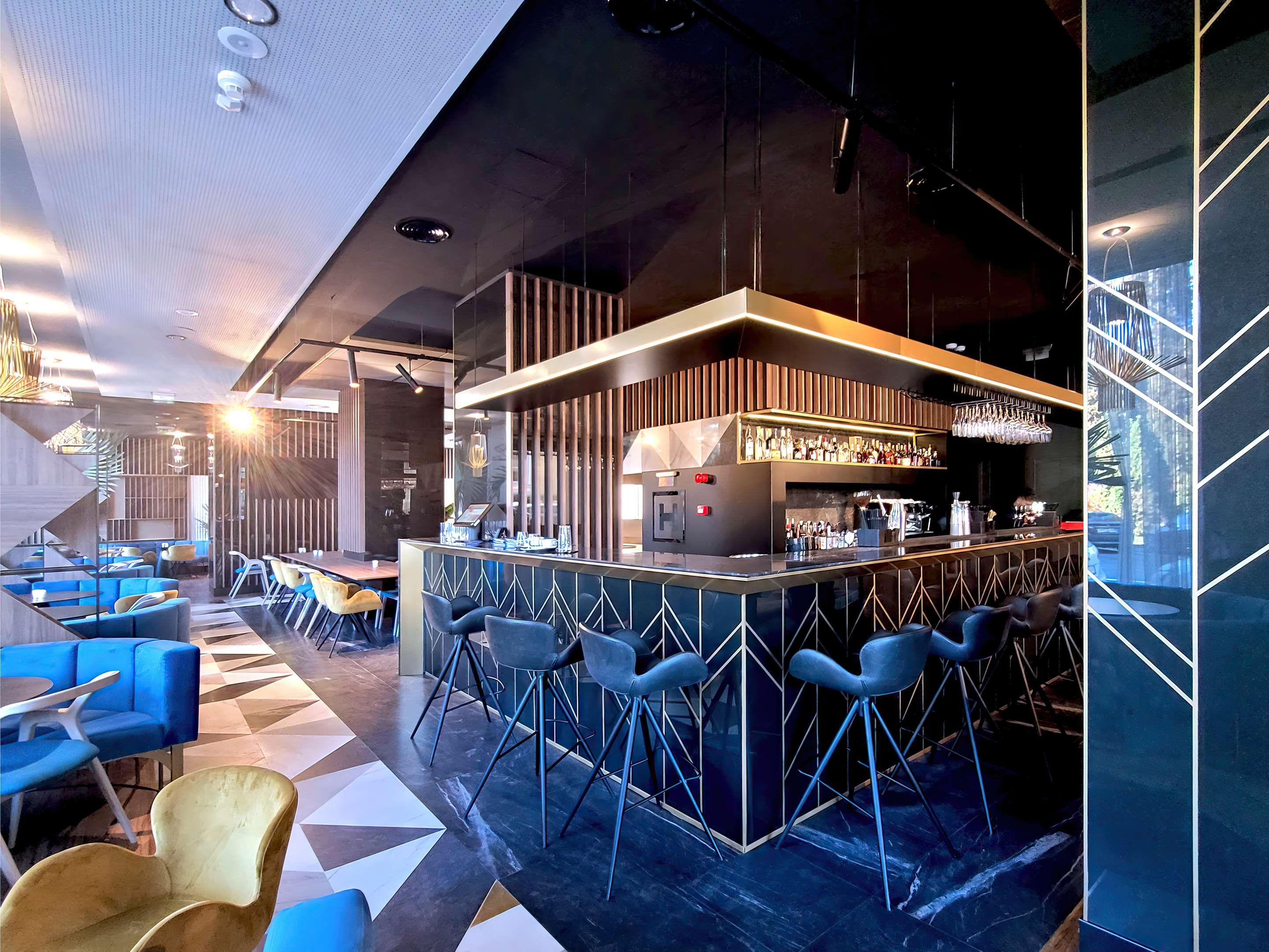 Radisson Blu Aurum Hotel, Brasov - בראסוב - בר