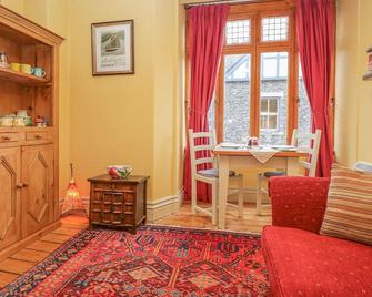 Tom Heights - Ambleside - Living room