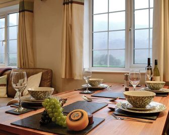 2 bedroom accommodation in Rosthwaite, near Keswick - Borrowdale - Dining room