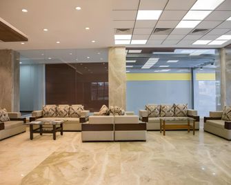 Hotel Hills Tirupattur - Yelagiri - Lobby