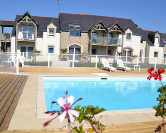 Appart'Hôtel Mont Saint Michel Résidence Fleurdumont - Beauvoir - Pool