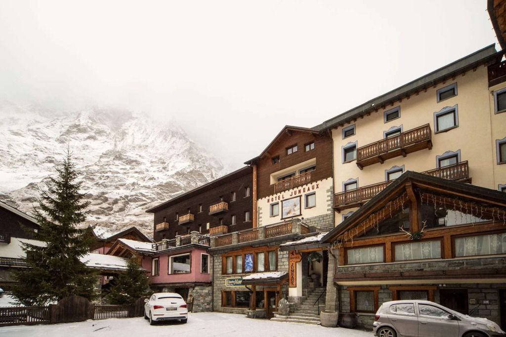 أوتيل جوموه