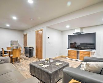 Gold Bar Cabin on Skykomish River Heated Swim Spa - Gold Bar - Sala de estar