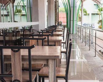 Hig Hotel & Convention - Kuah - Ravintola