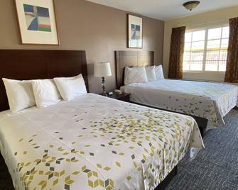 Beachway Inn - Arroyo Grande - Bedroom