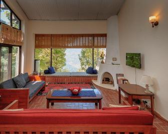 Bhurban Valley Cottages 3 - Bhurban - Living room