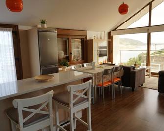 Rural apartment El Mirador del Atlántico for 4 people - Cabana - Comedor