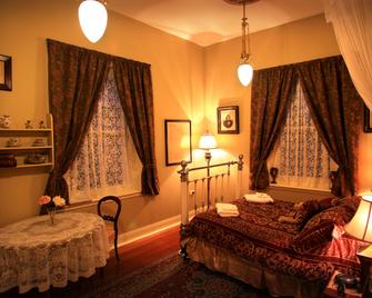 Blakes Manor Self Contained Heritage Accommodation - Deloraine - Habitación