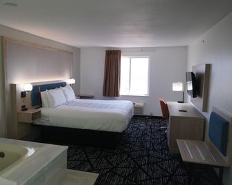 Bay Inn & Suites Troy - Troy