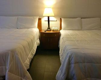 Southern Breeze Ocean Front Hotel - Myrtle Beach - Bedroom