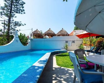 Hotel Delfin - Barra de Navidad - Piscine
