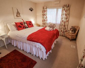 The Lodge - Attleborough