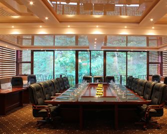 Best Western Plus Paradise Hotel Dilijan - Dilijan - Sala de reuniones