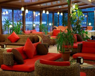 Best Western Plus Paradise Hotel Dilijan - Dilijan - Area lounge
