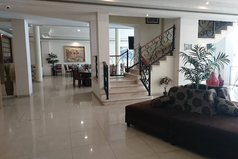 Savoy Express - Torreón - Lobby