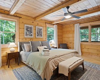 Stylish Cabin 10 minutes from Travelers Rest - Slater - Bedroom