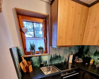 Welcome to the Tannenhäusle, your retreat with whirlpool and sauna - Lenzkirch - Küche