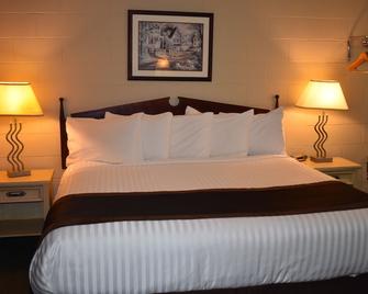 Hope Inn and Suites - Hope - Schlafzimmer