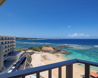 Hotel Miyuki Beach - Onna - Balkon