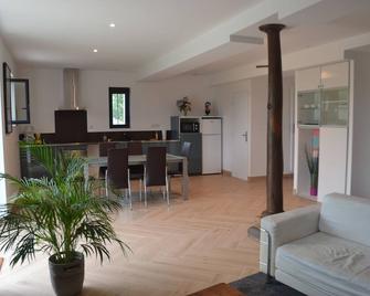Charming house in the heart of an organic farming estate - Palaminy - Comedor