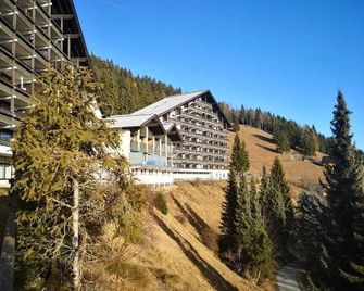 Simonhöhe Appartment with Swimmingpool - Sankt Urban - Budova