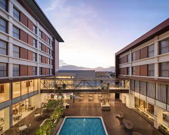 Mercure Padang - Padang - Byggnad