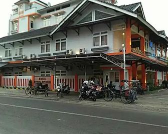 Kurnia Perdana Hotel - Bandar Lampung - Building