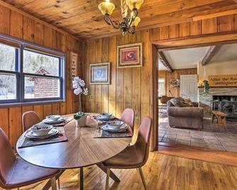 Lake Cabin with King Bed, Foodie Kitchen, and Views - Twin Lakes (Lake County) - Comedor