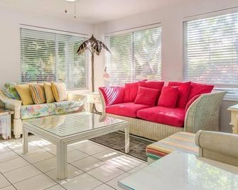 Little Bay Compound - Islamorada - Huiskamer