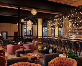 Detroit Foundation Hotel - Detroit - Bar