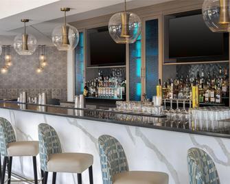 DoubleTree by Hilton Wilmington - Wilmington - Bar