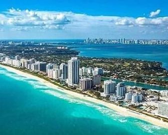 Modern Apartment by Coral Gables. 4mi Airport. 10mi Beach! - Mai-a-mi - Bãi biển