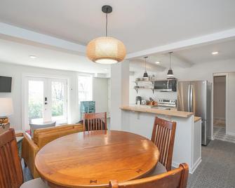 The Dakota in Sylvan Heights: Centrally Located and Peaceful - Nashville - Comedor