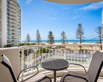 Kirra Beach Apartments - Coolangatta - Balcony