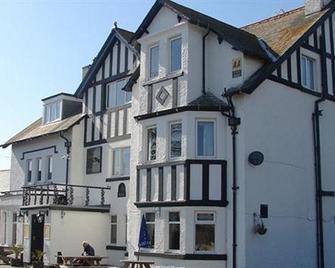 Clarkes Hotel Barrow in Furness - Barrow-in-Furness - Gebouw