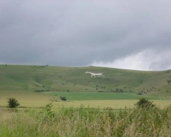 Calne Bed and Breakfast - Calne - Outdoor view