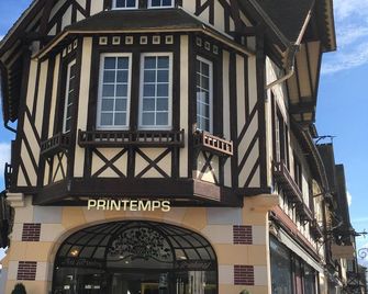 2p-Deauville - Res. P & V Golf Barriere- Close to sea and golf. Unlimited Wifi - Deauville - Bâtiment