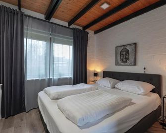 Bungalow near Sint Maartenszee Beach - Sint Maartenszee - Schlafzimmer