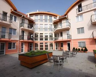 Panorama Wellness Apartman Hotel - Hajdúszoboszló - Building
