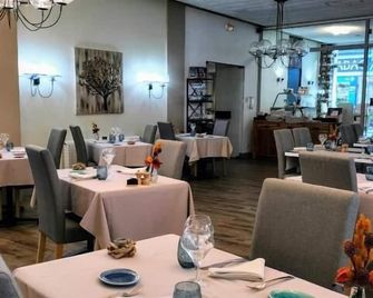 Hotel Restaurant Herard - Bourbonne-les-bains - Ресторан