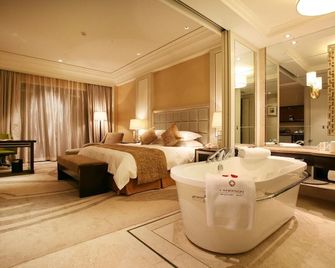 Landison Hotel Xinchang - Shaoxing - Bedroom