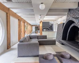 Zen Spa Oasis with Indoor Pool, Soaking Tub & Sauna - Fair Oaks - Sala de estar