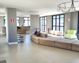 Estúdio no Centro de SP com Piscina e Academia - São Paulo - Lobby