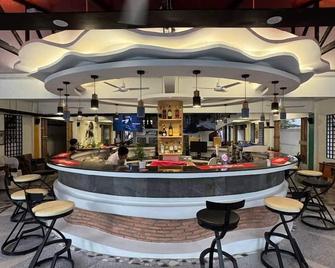 Activate C3 Hostel - Nom Pen - Bar