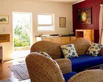 Capelands Wine Farm & Guesthouse - Somerset West - Huiskamer