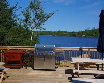 Saganaga Lodge Small Room #2 - Maple Hill - Balkon