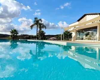 La Corte del Sole - Calatafimi-Segesta - Zwembad